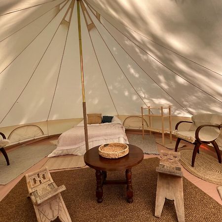 Tente Lodge En Pleine Nature Sumène Екстериор снимка