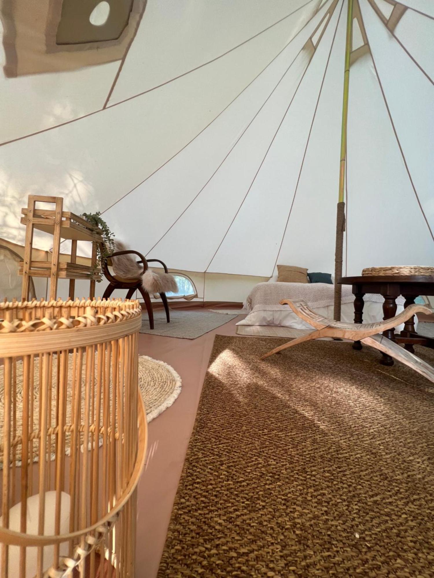 Tente Lodge En Pleine Nature Sumène Екстериор снимка