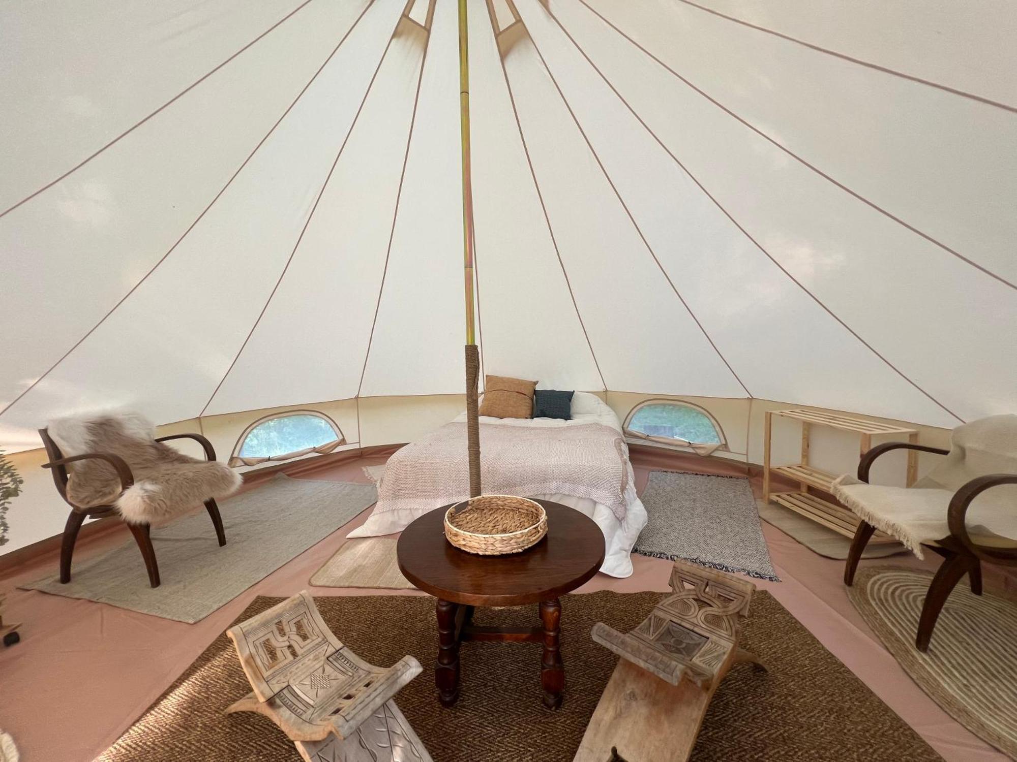Tente Lodge En Pleine Nature Sumène Екстериор снимка