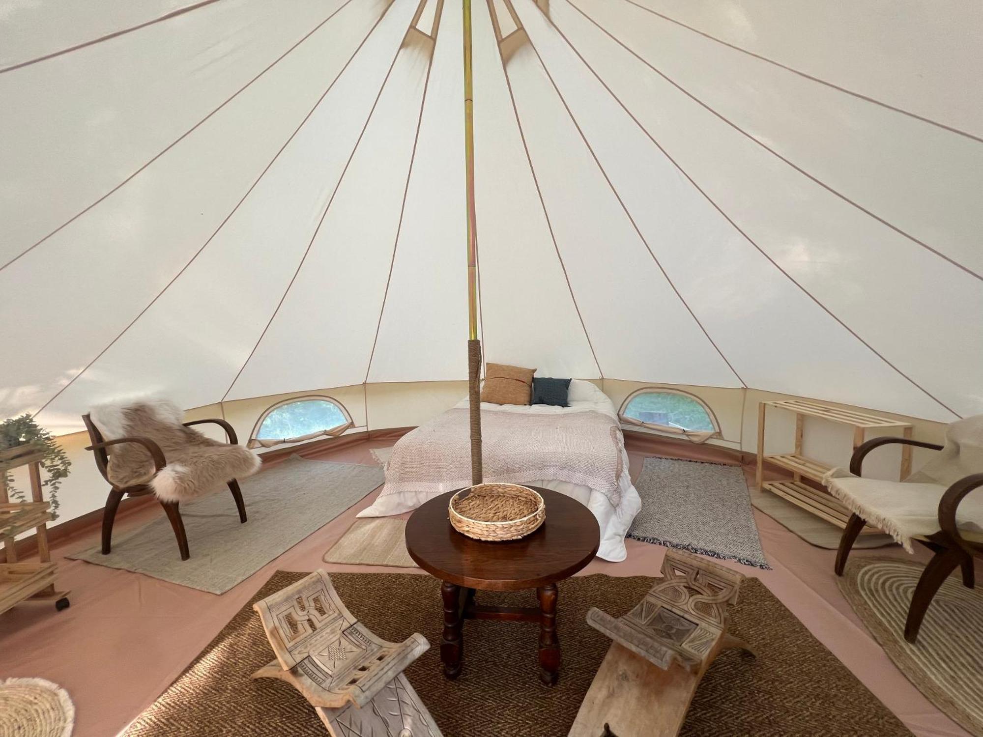 Tente Lodge En Pleine Nature Sumène Екстериор снимка