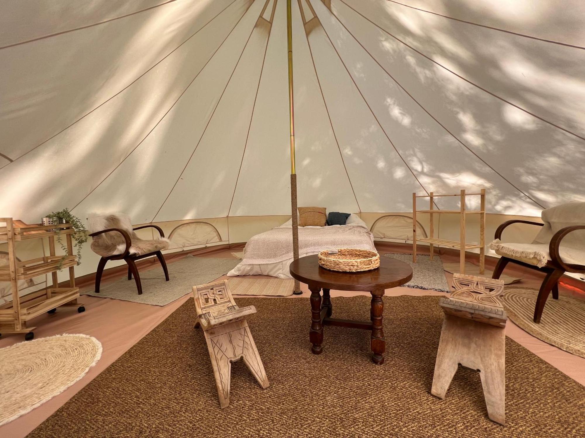 Tente Lodge En Pleine Nature Sumène Екстериор снимка