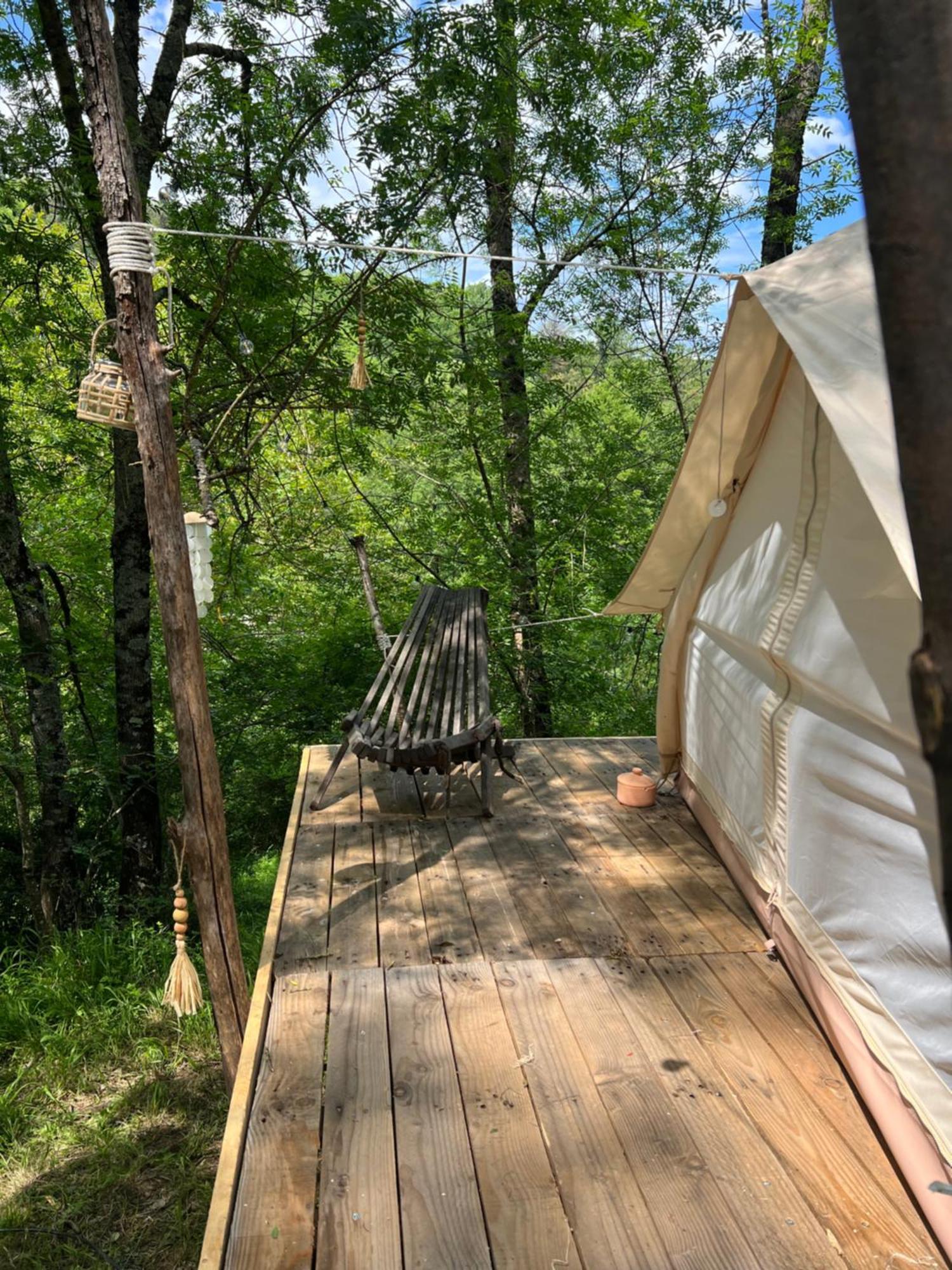 Tente Lodge En Pleine Nature Sumène Екстериор снимка